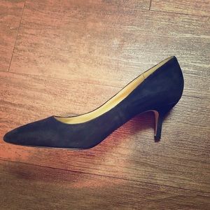 Joe Fresh black suede kitten heel pumps